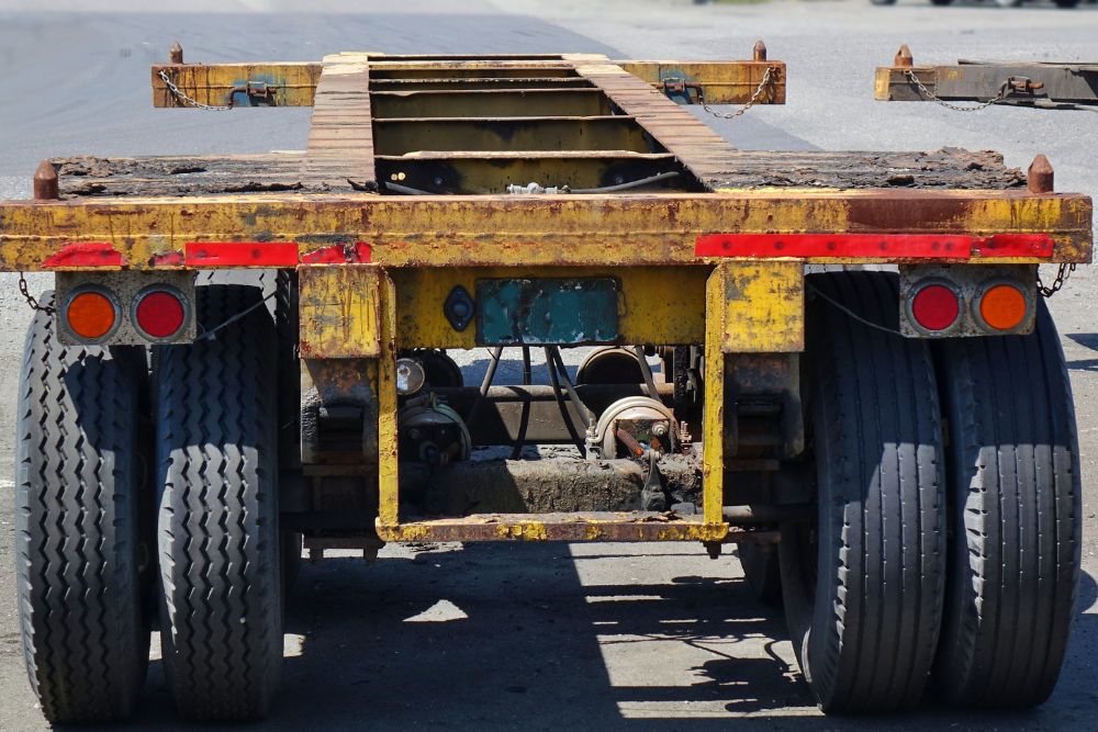 How Many Axles Does a Container Chassis Have